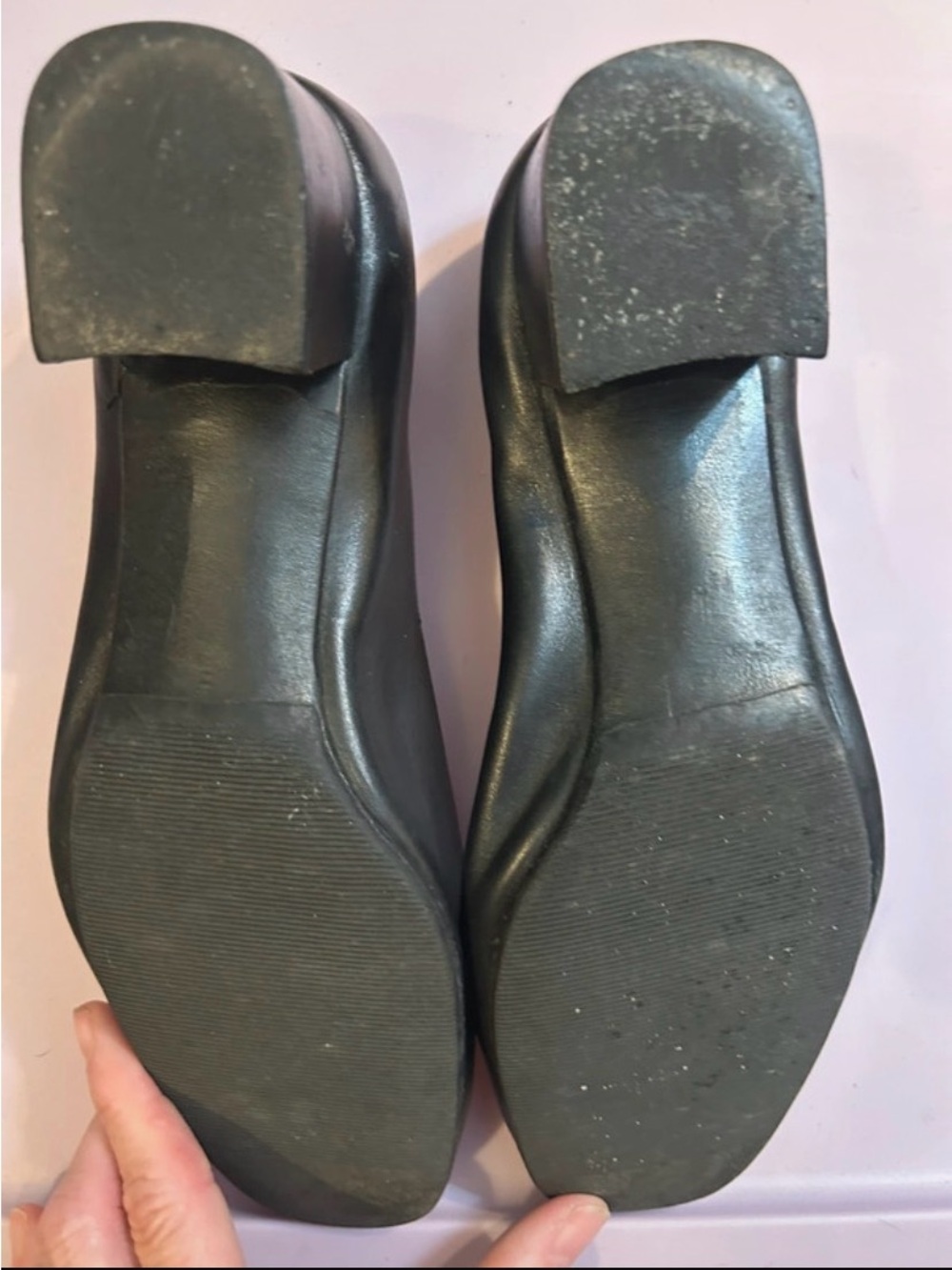 Vintage Salvatore Ferragamo Leather Block Heel Pumps Gold Logo Buckle old money - Picture 11 of 11